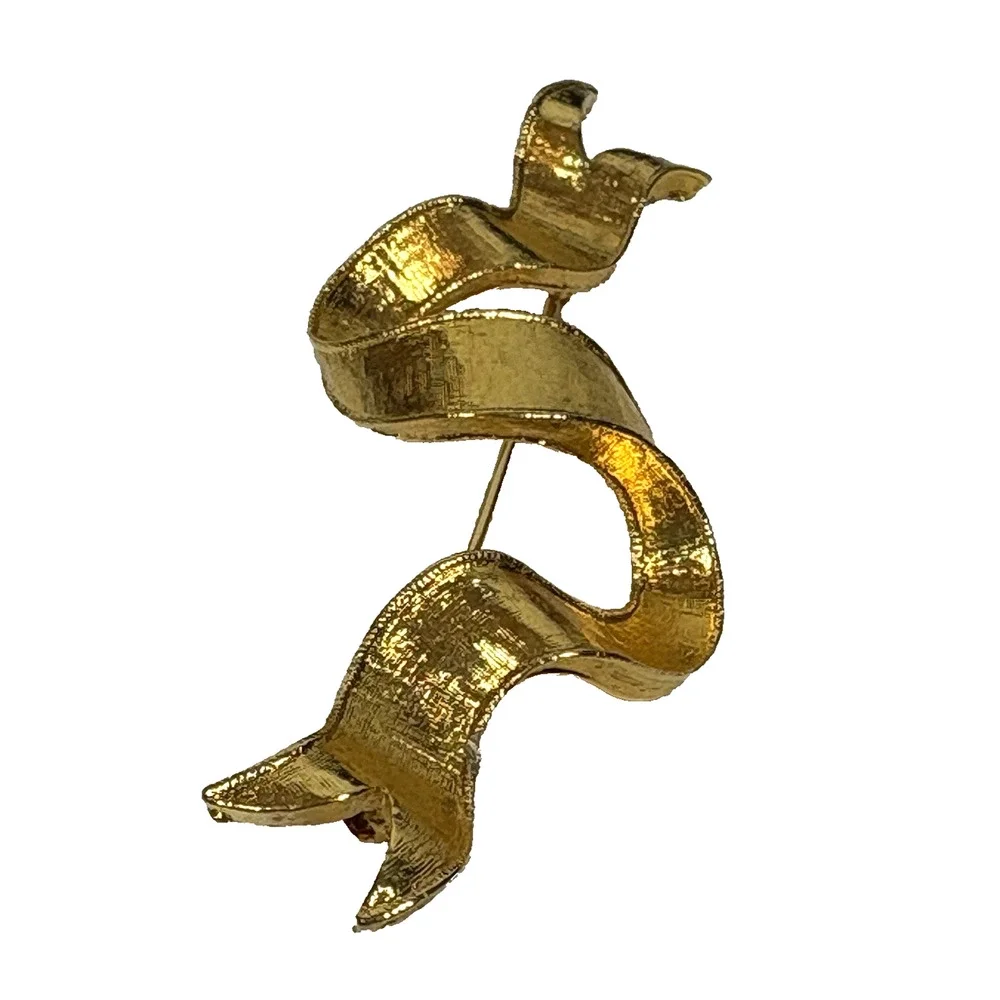 Vintage Gold Tone Satin Textured Ribbon Brooch Pin Retro Coquette 2 1/2